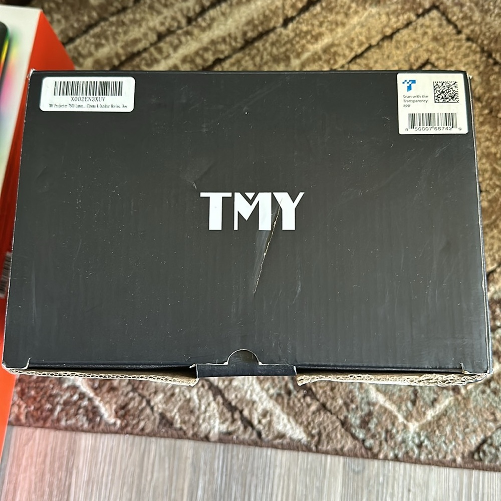 TMY mini 📽️ projector - Picture 3 of 4